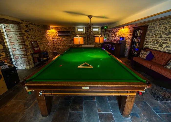 Chateau De Montmireil *